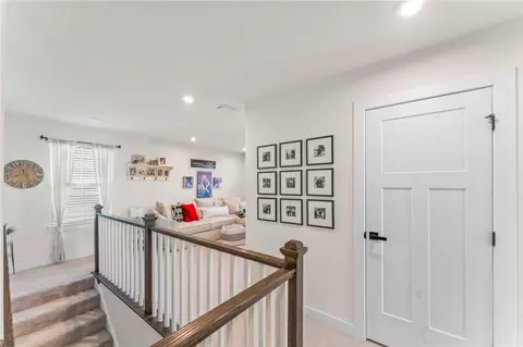 Entry Way - 355 Crossing Dr, Eighty Four, PA 15330 photo 2 of 2