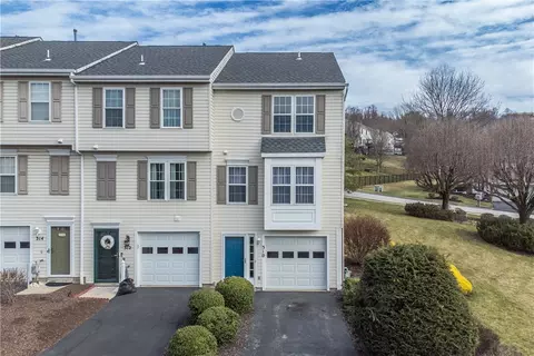 310 Winners Cir, Canonsburg, PA 15317