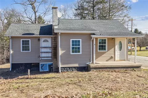 188 Wallrose Heights Rd, Baden, PA 15005