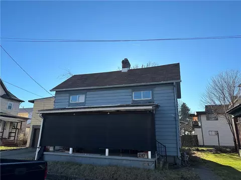 240 Pennsylvania Ave, Rochester, PA 15074
