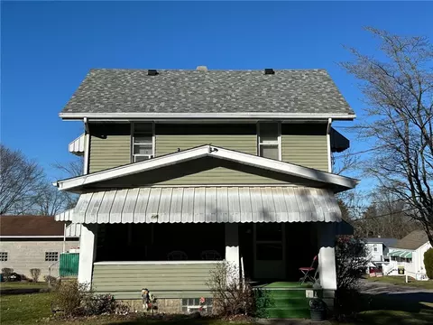 211 Harding St, New Kensington, PA 15068