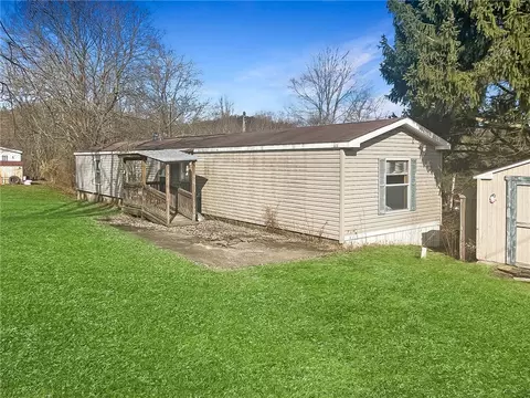 270 Polo Dr, Shelocta, PA 15774