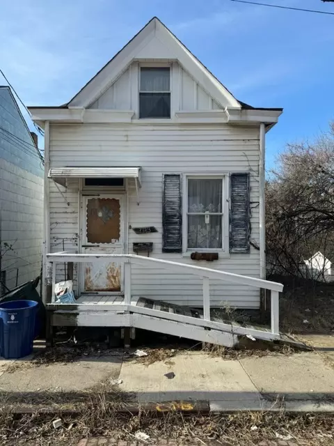 3143 Sorento St, Pittsburgh, PA 15212