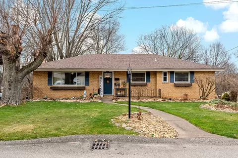 750 Sara Dr, Washington, PA 15301