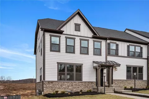 511 Blackrock Blvd, Mars, PA 16046