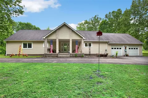1150 Martha Dr, Connellsville, PA 15425