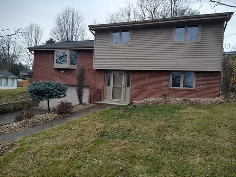 107 Forest Dr, Mcmurray, PA 15317
