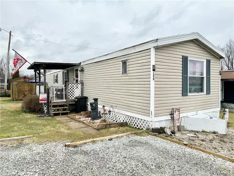 158 Wencliff Ln, Jeannette, PA 15644