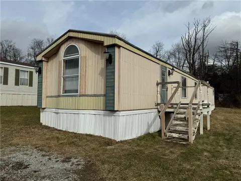 520 Pine View Dr, Export, PA 15632