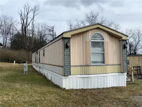 520 Pine View Dr, Export, PA 15632 photo 2