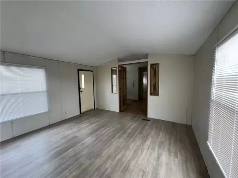 520 Pine View Dr, Export, PA 15632 photo 4