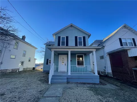 641 1st Ave, Ellwood City, PA 16117