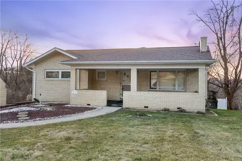 2160 Thomas Dr, Mckeesport, PA 15131
