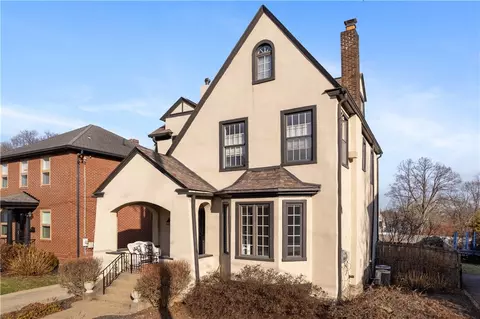 5505 Woodmont, Pittsburgh, PA 15217