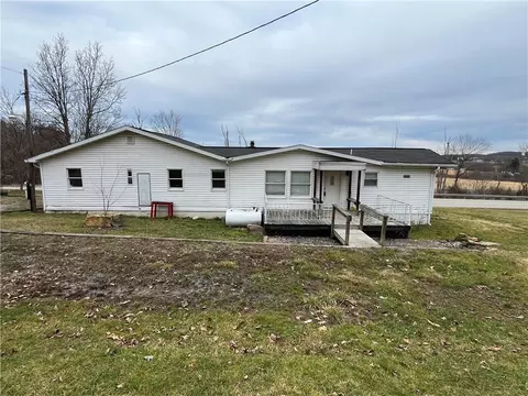 215 Glade Run Rd, Carmichaels, PA 15320