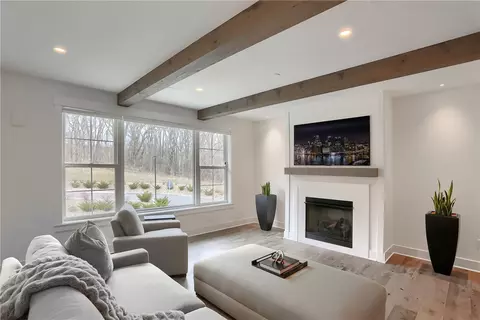 Living - 364 Highpointe Dr, Seven Fields, PA 16046 photo 2 of 7