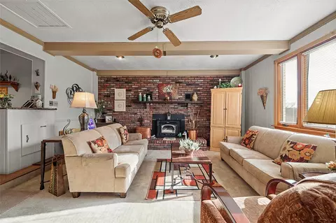Living - 65 Blair Rd, Eighty Four, PA 15330 photo 7 of 13