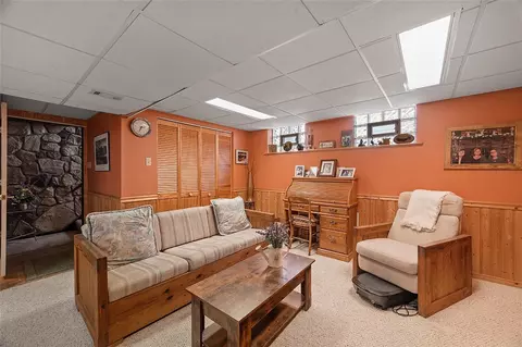Living - 65 Blair Rd, Eighty Four, PA 15330 photo 11 of 13