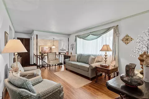 Living - 65 Blair Rd, Eighty Four, PA 15330 photo 3 of 13