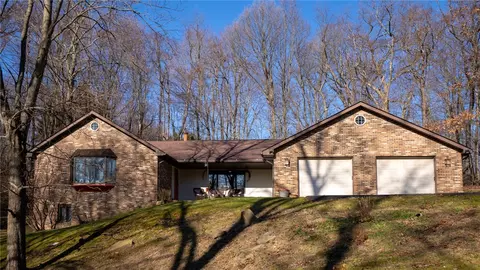 144 Wilson Rd, Clinton, PA 15026