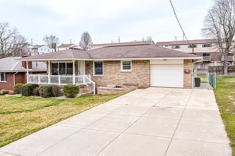 1223 Ellsworth Ave, Jeannette, PA 15644