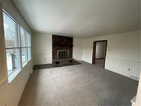 Living - 147 Todd Rd, Freeport, PA 16229 photo 1 of 2