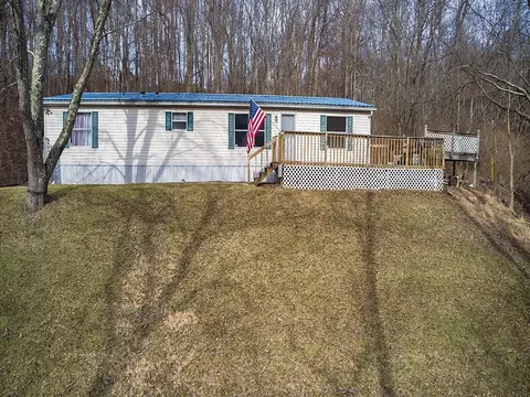 120 Dance Hall Dr, Apollo, PA 15613 photo 2