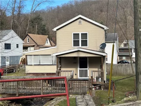 124 Clarks Pike Rd, Creighton, PA 15030