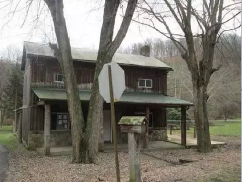 127 Old Bell Point Rd, Apollo, PA 15613