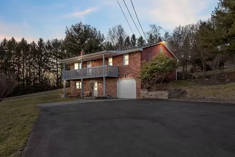 7000 Leechburg Rd, New Kensington, PA 15068