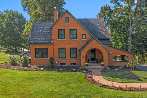 1046 E Beau St, Washington, PA 15301