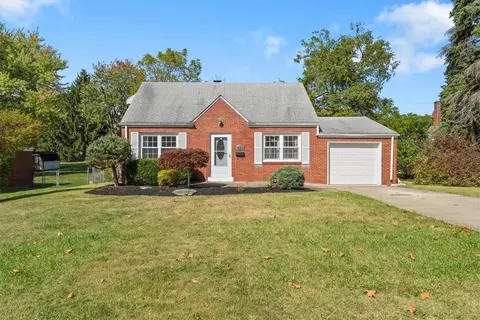 921 Fidelity Dr, Pittsburgh, PA 15236