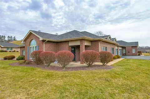 5152 Cedar Hills Blvd, Rostraver, PA 15012