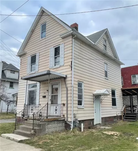 209 N Chestnut St, Butler, PA 16001