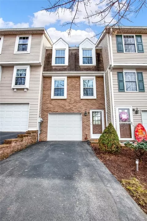 130 Saxonwald Ln, Pittsburgh, PA 15234