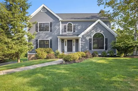 2109 W Grove Dr, Gibsonia, PA 15044