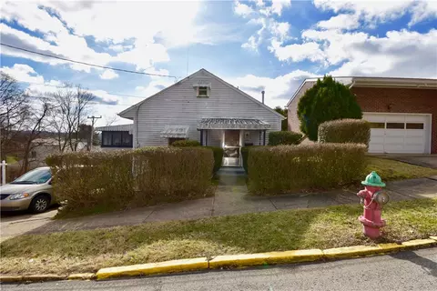 1146 9th Ave, Brackenridge, PA 15014