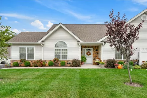 330 Saddlebrook Rd, Gibsonia, PA 15044