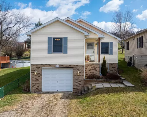 1713 2nd St, Connellsville, PA 15425