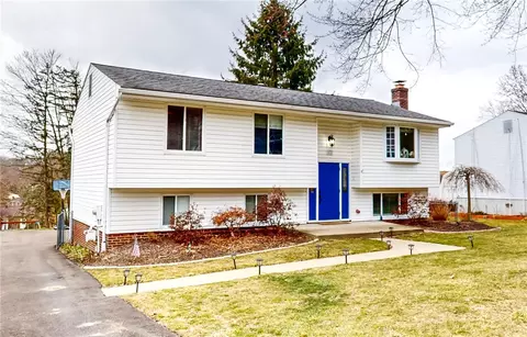 418 Deerfield Dr, Cranberry Township, PA 16066