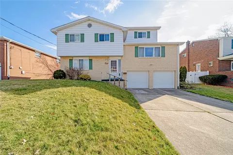 332 Fielding Dr, Pittsburgh, PA 15235