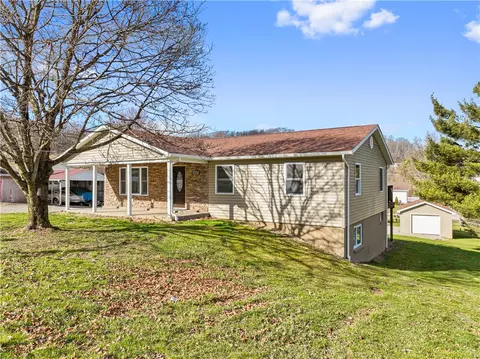 629 Upper Middletown Rd, Smock, PA 15480