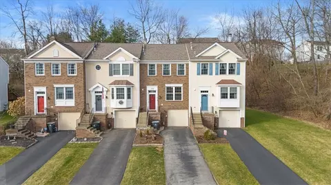 274 Clearbrook Ct, Cranberry Township, PA 16066