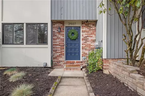 2507 Hunting Ridge Trl, Bridgeville, PA 15017