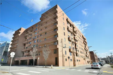 307 S Dithridge #404, Pittsburgh, PA 15213