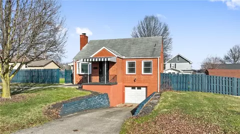 17 Maryland St, Houston, PA 15342