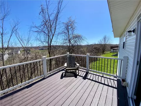 Exterior - 154 Cedar Ridge Dr, Monaca, PA 15061 photo 6 of 9