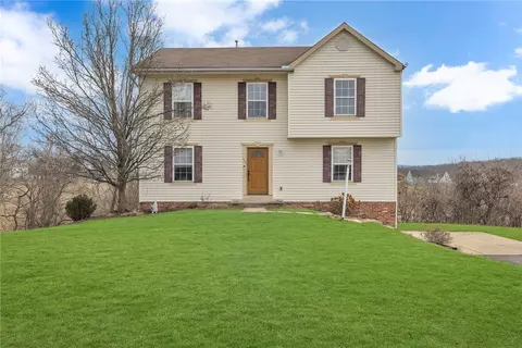 154 Cedar Ridge Dr, Monaca, PA 15061