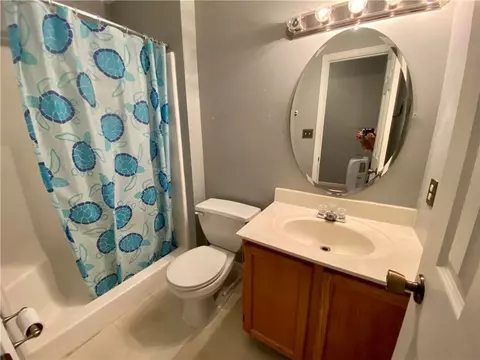 Bath - 154 Cedar Ridge Dr, Monaca, PA 15061 photo 2 of 3