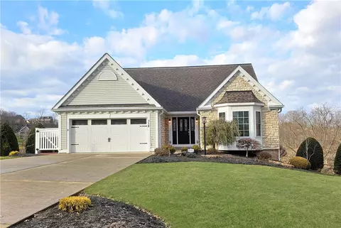 318 Hickory Nut Dr, Eighty Four, PA 15330